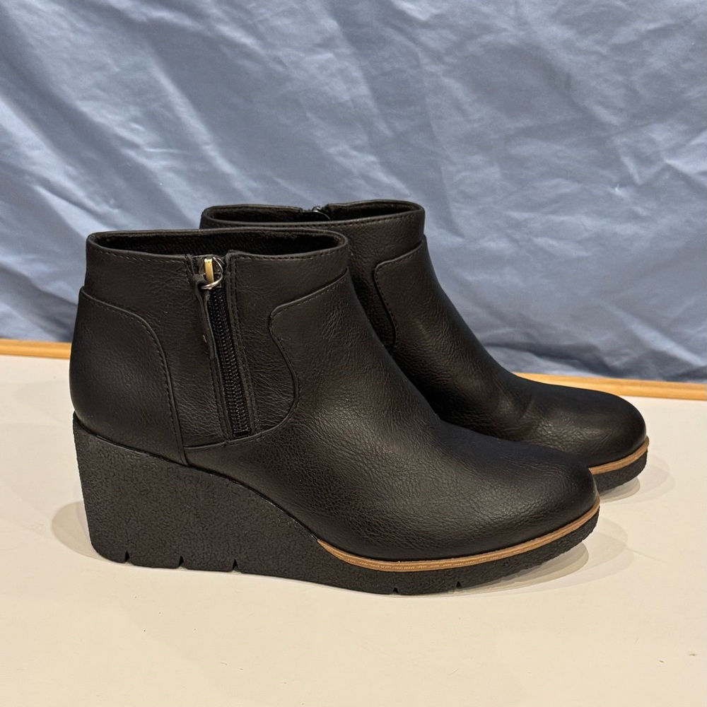 Dr. Scholl’s Bianca Black Ankle Wedge Boot